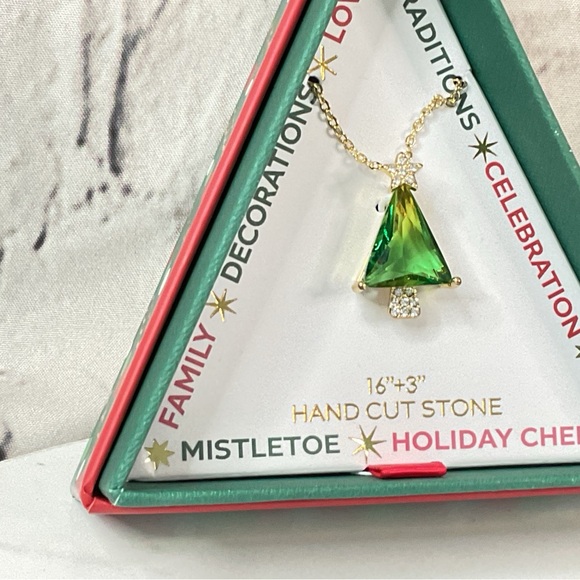 🐘🐘💓 14K Gold Plated Hand Cut Stone Christmas Tree Pendant Necklace - Picture 3 of 8